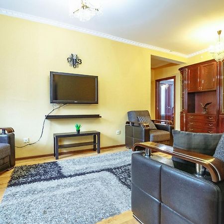 Two Bedroom Apartment On Syganak Street 64-1 アスターナ エクステリア 写真